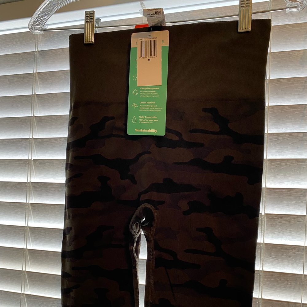 SALE Victoria’s Secret Camo set NWT - Picture 10 of 14